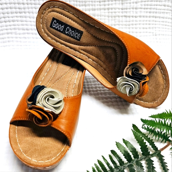 Peep Toe Wedge Slide-On Mule Sandals, Size 7.5 - Picture 2 of 16